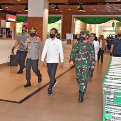 Jokowi Beri Kode ke Anies Akhiri PSBB DKI Jakarta?