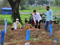 Catat Nih Doa Ziarah Kubur Orang Tua Sebelum Puasa Ramadan