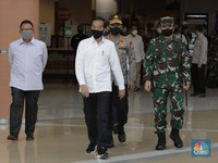 Pandemi Corona, Jokowi Blusukan ke Mal Summarecon Bekasi