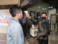 Ridwan Kamil Buka-bukaan Soal New Normal Jabar Mulai 1 Juni
