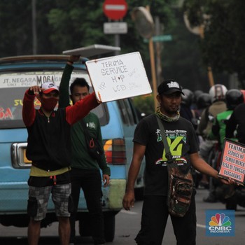 Terdesak, Jasa Servis HP PGC pun Harus Rela 'Turun ke Jalan'