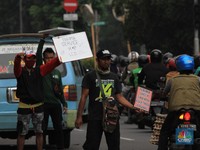 Terdesak, Jasa Servis HP PGC pun Harus Rela 'Turun ke Jalan'