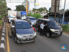 Syarat Naik Mobil ke Luar Jakarta, Ada 31 Titik Penyekatan!