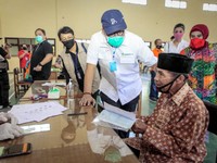 Kemensos Kebut Penyaluran Bansos untuk Warga Terdampak Corona