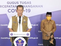 Risiko Tinggi, BNPB Pastikan Sekolah Dibuka Terakhir