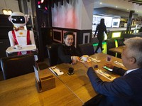 Ragu Mau Kasih Uang Tip? Simak Penjelasan Pakar Etika