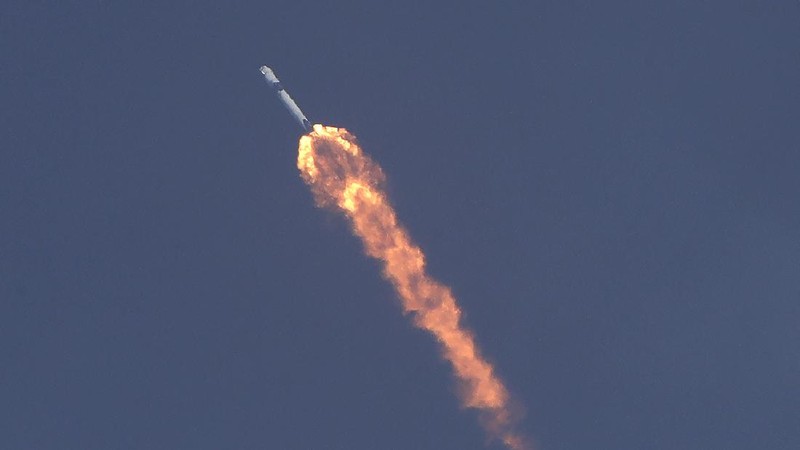 A SpaceX Falcon 9, with NASA astronauts Doug Hurley and Bob Behnken in the Crew Dragon capsule, lifts off from Pad 39-A at the Kennedy Space Center in Cape Canaveral, Fla., Saturday, May 30, 2020. The two astronauts are on the SpaceX test flight to the International Space Station. For the first time in nearly a decade, astronauts blasted towards orbit aboard an American rocket from American soil, a first for a private company. (AP Photo/David J. Phillip)