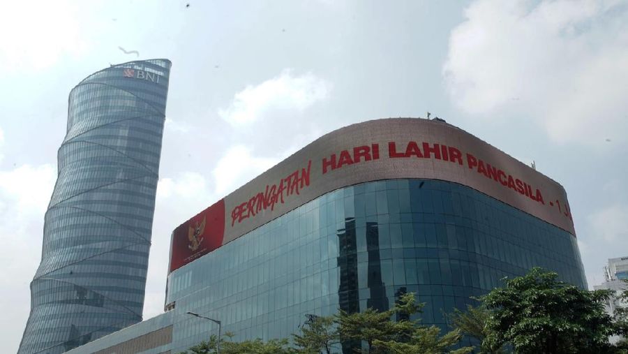 BNI memperingati Hari Lahir Pancasila melalui layar LED Gedung Menara BNI. (Dok.BNI)