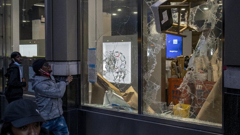 Penjarahan di Amerika Serikat. AP/Seth Wenig
