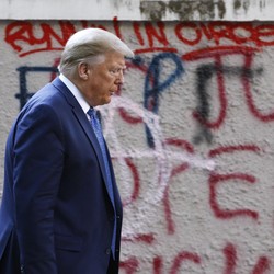 Buntut Kematian George Floyd, Trump Reformasi Kepolisian AS