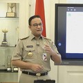 Ini Respons Anies Soal Penumpukan Penumpang TransJakarta