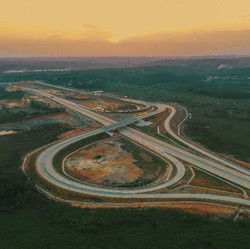 17 Tol Bakal Diresmikan Jokowi di 2021, Ini Daftarnya