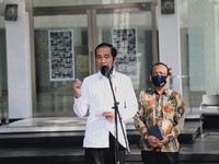 Warning Jokowi : 'Gigit Keras' yang Korupsi Anggaran Covid-19