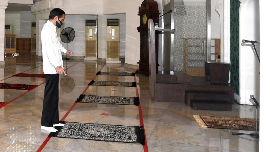 Jokowi Pantau Persiapan New Normal Masjid Baiturrahim Istana. Biro Pers Sekretariat Presiden