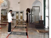 Jakarta PSBB Transisi, Jokowi Salat Jumat di Masjid Istana