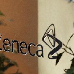 Ini Orang Paling Rentan Kena Efek Samping Fatal Vaksin AstraZeneca