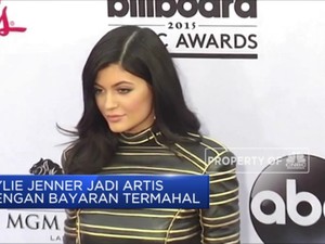 Kylie Jenner Jadi Artis Dengan Bayaran Termahal