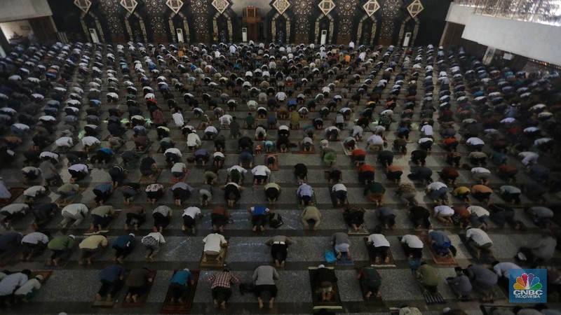 Shalat Jumat Perdana di Jakarta. CNBC Indonesia/Andrean Kristianto