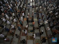 Menko PMK Minta Jamaah Salat Id Wudhu di Rumah