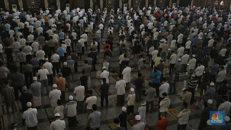 Shalat Jumat Perdana di Jakarta. CNBC Indonesia/Andrean Kristianto