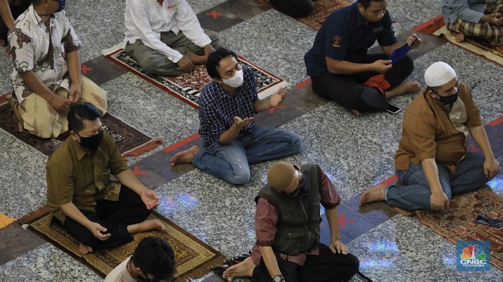 Shalat Jumat Perdana di Jakarta. CNBC Indonesia/Andrean Kristianto