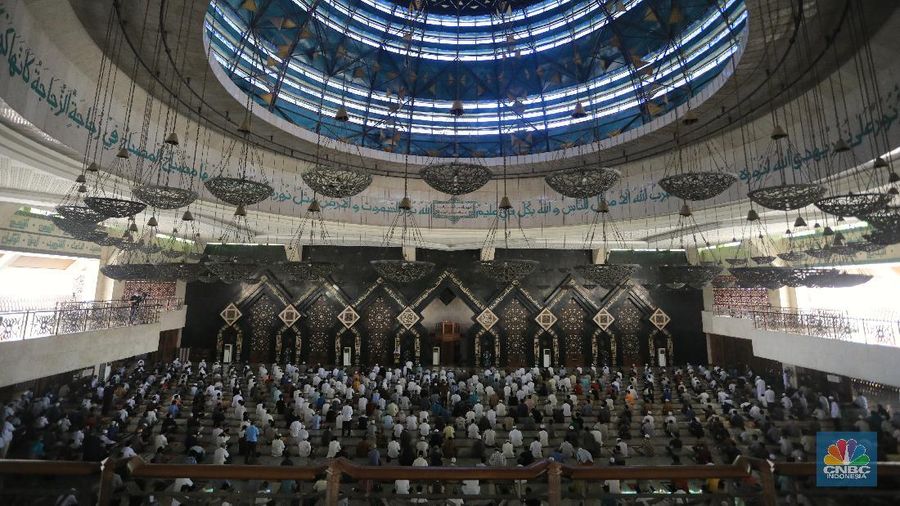 Shalat Jumat Perdana di Jakarta. CNBC Indonesia/Andrean Kristianto