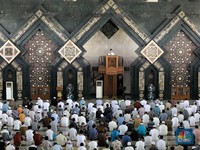 Penting Tahu, Doa Tahiyat Akhir Lengkap Sampai Salam