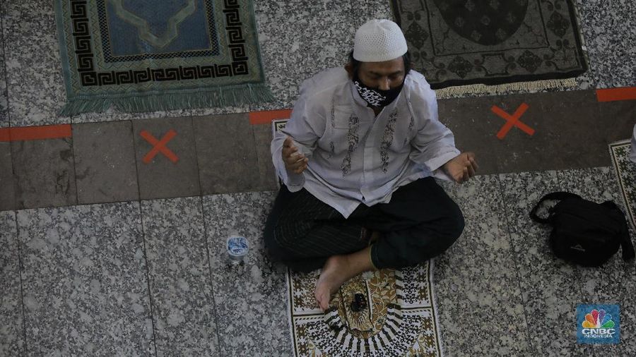 Shalat Jumat Perdana di Jakarta. CNBC Indonesia/Andrean Kristianto
