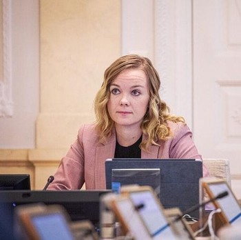 Sosok Menkeu Cantik Finlandia di Tengah Skandal Uang Pajak