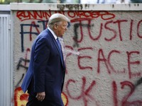 Trump Bakal Batasi TKA Masuk AS, Demi Lindungi Pekerja Lokal