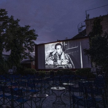 Nonton Film di Era New Normal: Di Parkiran Sampai di Lapangan