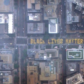 Intip Mural Raksasa Black Lives Matter di Jalan Gedung Putih