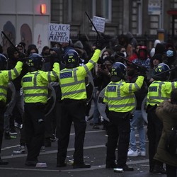 Sampai Kapan Pasar Acuhkan Demo #BlackLivesMatter?