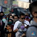 Pak Anies & BKS! Ini Lho Penumpang Antre 2 Jam di Stasiun KRL