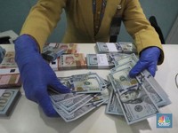 Rupiah Melemah, Tabungan Valas Terkikis