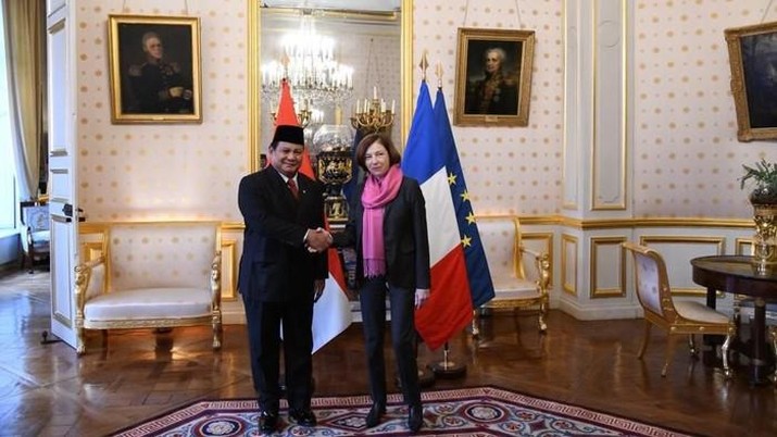 Defense Minister Prabowo Subianto held a bilateral meeting with the French Defense Minister, Florence Parly. (Doc. Indonesian Embassy in Paris)
