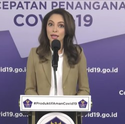 Dokter Reisa: Pakai Masker 3 Lapisan Kain & Ganti Tiap 4 Jam