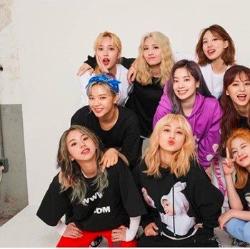 15 Album Girl Group Kpop Terlaris Sepanjang 2020