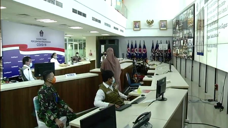 Presiden RI Jokowi Mengunjungi Gugus Tugas Nasional Covid19, Jakarta, 10 Juni 2020 (BPMI 2020)