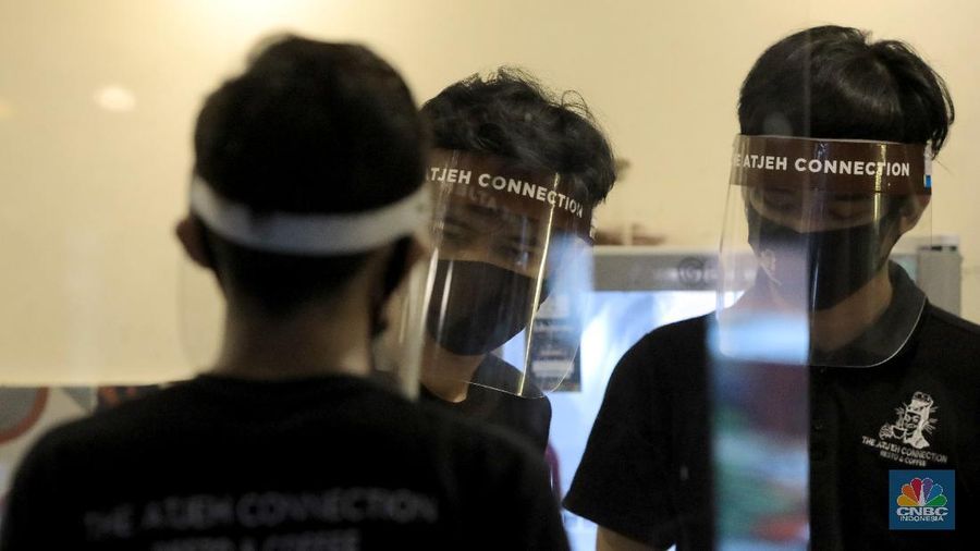 Restoran yang menerapkan protokol kesehatan pencegahan COVID-19. (CNBC Indonesia/Andrean Kristianto)