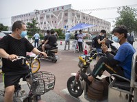 China Lockdown Satu Kota Lagi, 400 Ribu Orang Dikarantina