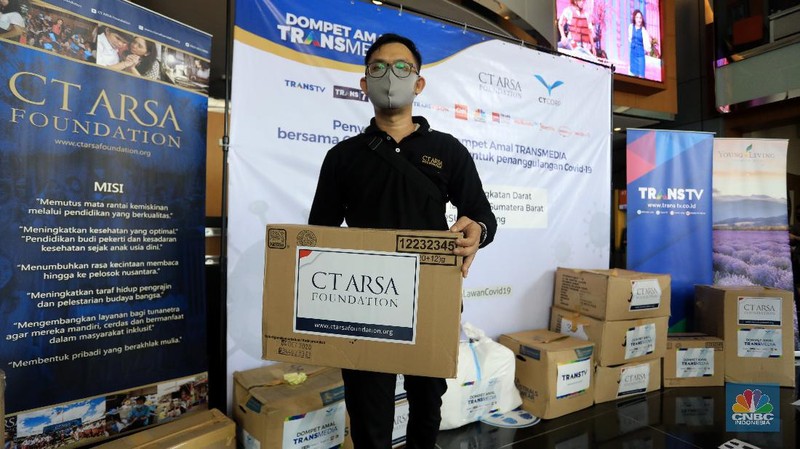Dompet Amal TRANSMEDIA bersama CT ARSA Foundation Salurkan Donasi Tahap ke-7 untuk Penanganan Covid-19 (CNBC Indonesia/ Andrean Kristianto)