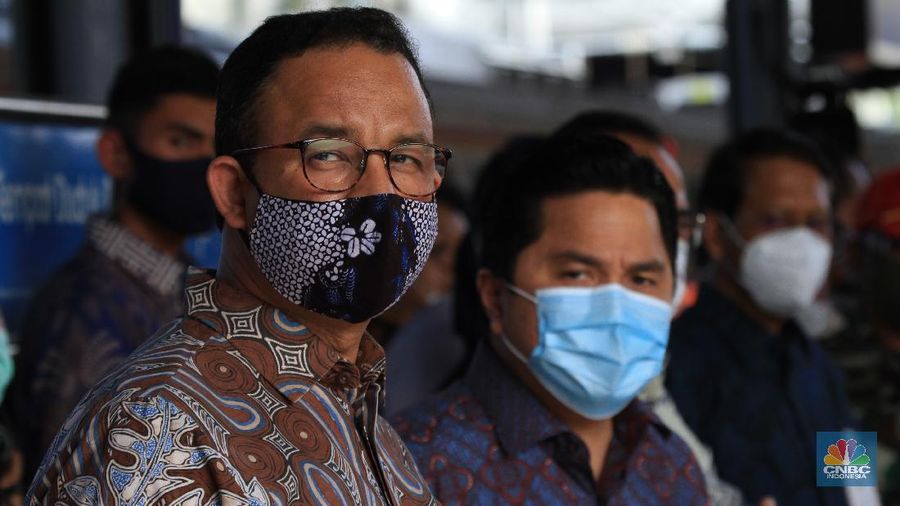 Gubernur DKI Jakarta Anies Baswedan dan Menteri BUMN Erick Thohir.saat peresmian staisun terpadu Tanah Abang, Rabu (17/6/2020) (CNBC Indonesia/ Tri Susilo)