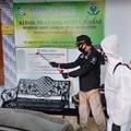Kemnaker Lakukan Penyemprotan Disinfektan di Kawasan Cakung