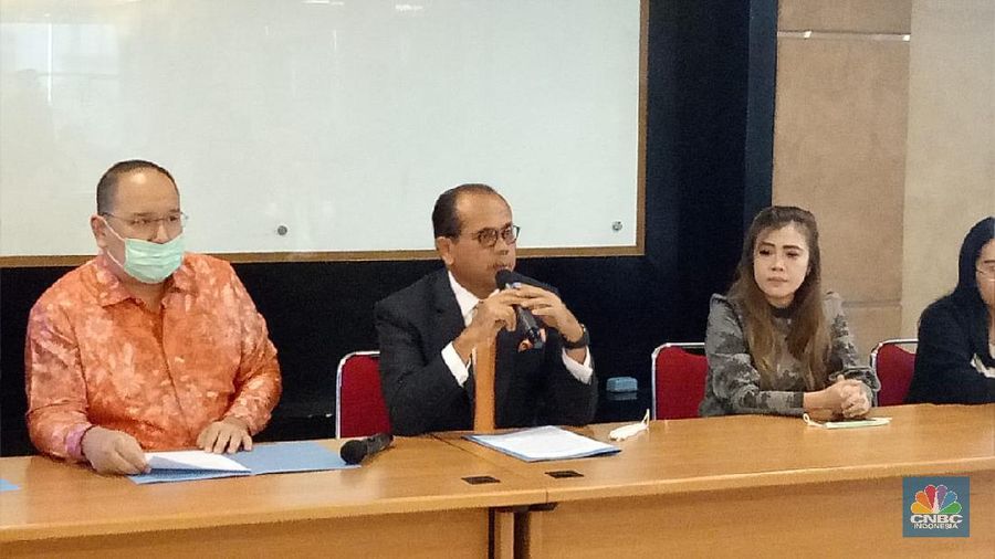 Kuasa Hukum KSP Indosurya, Juniver Girsang (CNBC Indonesia/ Daniel Wiguna)