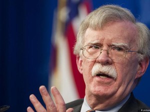 Video Eks Penasihat Keamanan AS Tertawakan Ancaman Trump ke Iran