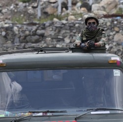 China Sebut India Provokator, Jet Tempur Pantau Galwan