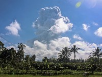 Pengungsi Merapi Capai 1.261 Orang, Waspada Penularan Covid!