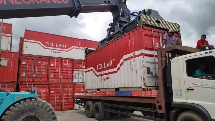 Pengiriman Logistik melalui Tol Laut (Dok. Ditjen Perhubungan Laut) Pengiriman Logistik melalui Tol Laut (Dok. Ditjen Perhubungan Laut)