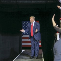 Trump Minta Tes Covid-19 di AS Diperlambat, Kenapa?